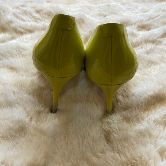 Bcbgeneration patent neon pumps - Picture 4 of 8